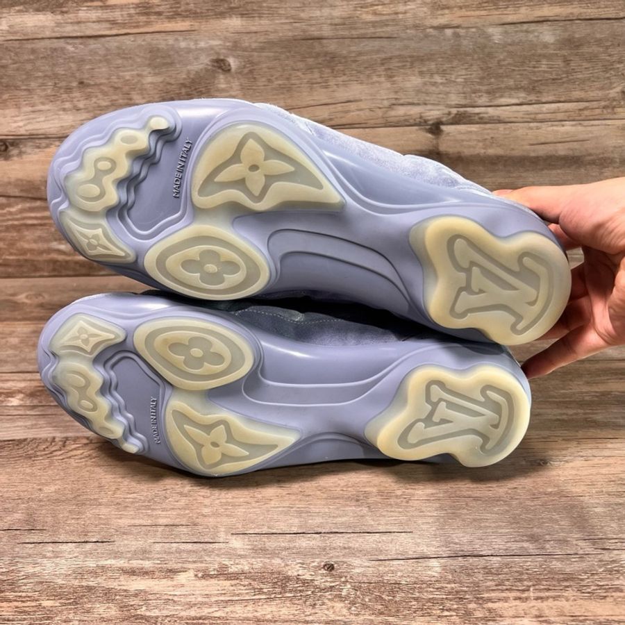 LV路易威登 Footprint Soccer 麂皮 足球鞋42碼-7
