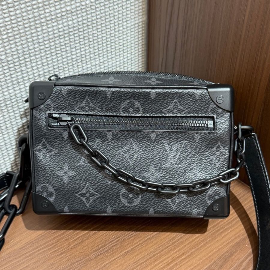Louis Vuitton 路易威登 黑武士老花soft trunk mini鏈條盒子包 芯片款 斜挎包 尺寸18.5*13*8。-0