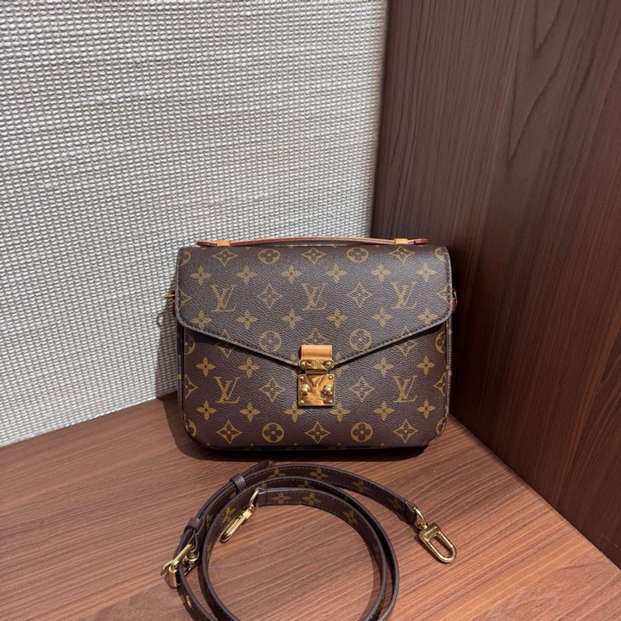 Louis Vuitton 路易威登老花郵差包單肩斜挎手提包  芯片尺寸：25*7*19cm-0