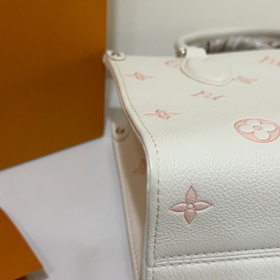 ✨Lv Onthego 限定奶油草莓小號 大全配 有購證99新 送絲巾🤍-7