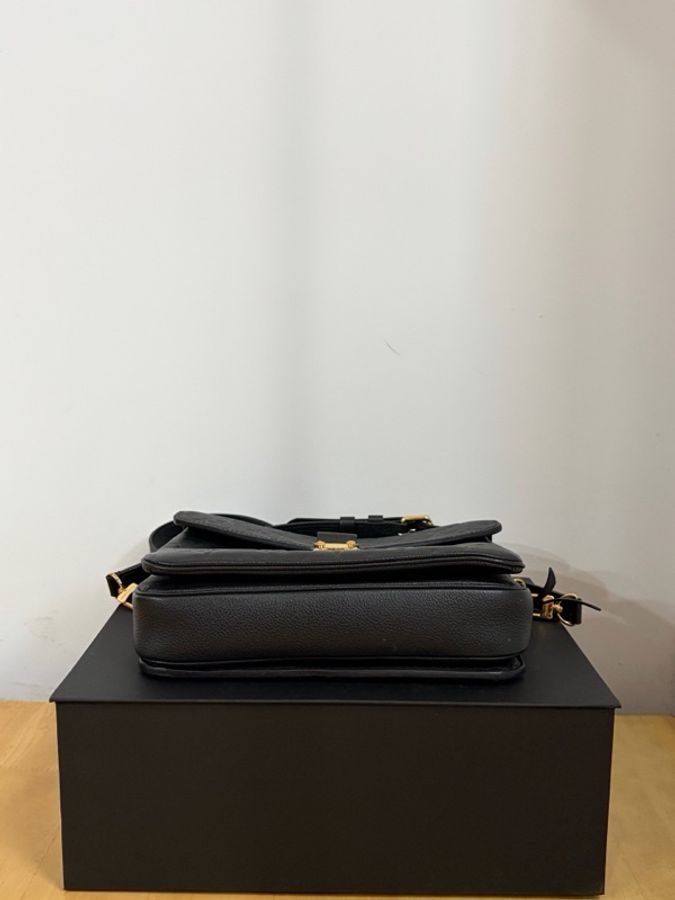 LV 路易威登 全皮黑色all black壓紋郵差包 經典款 🈚附件-4