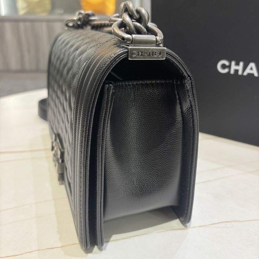 CHANEL BOY 荔枝牛皮銀扣 25cm(芯片款)-3