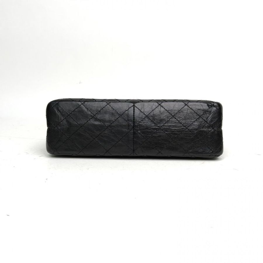 CHANEL 2.55口蓋包大號黑色牛皮14開金扣肩背包-4