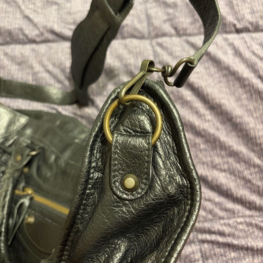 Balenciaga Classic City 黑色機車包|附背帶鏡子|經典停產款 可肩背手拿-34