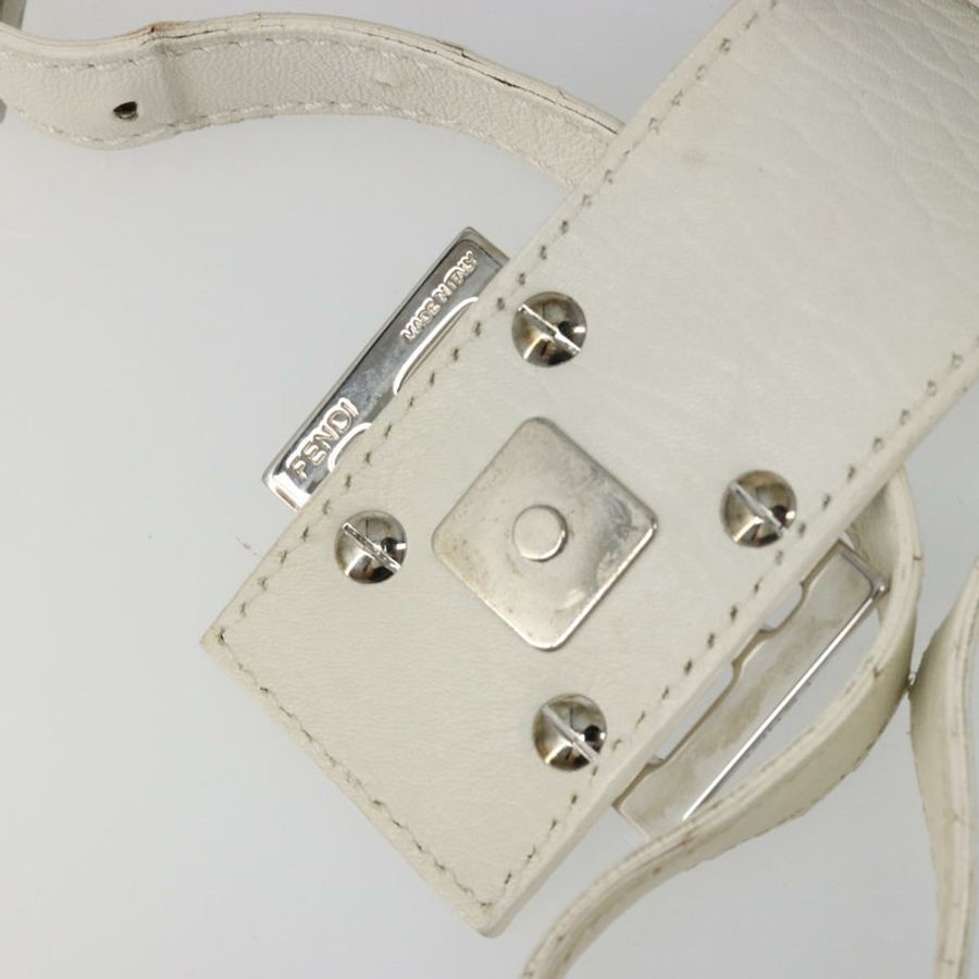 【日本直送】FENDI Mamma Baguette 單肩包,白色銀色皮革,正品編號 185820M-8
