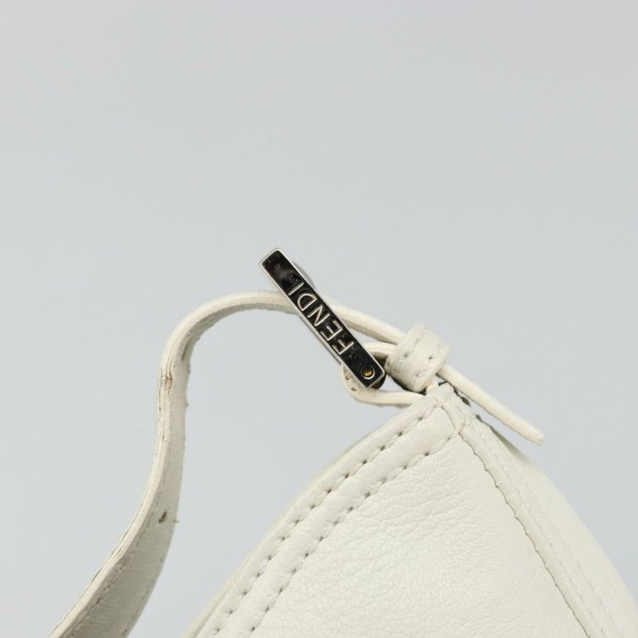 【日本直送】FENDI Mamma Baguette 單肩包,白色銀色皮革,正品編號 185820M-17
