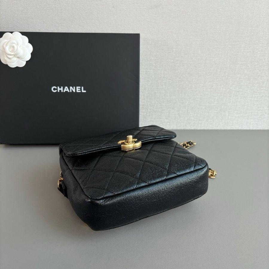 Chanel香奈兒🖤 22p ado雙肩包 黑金荔枝皮小書包 98新✨ 芯片款 尺寸:19x20x8cm-4