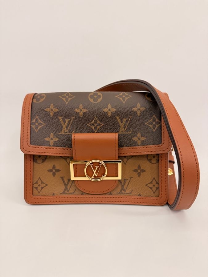 LV雙色原花金釦mini Dauphine 肩斜背包-6