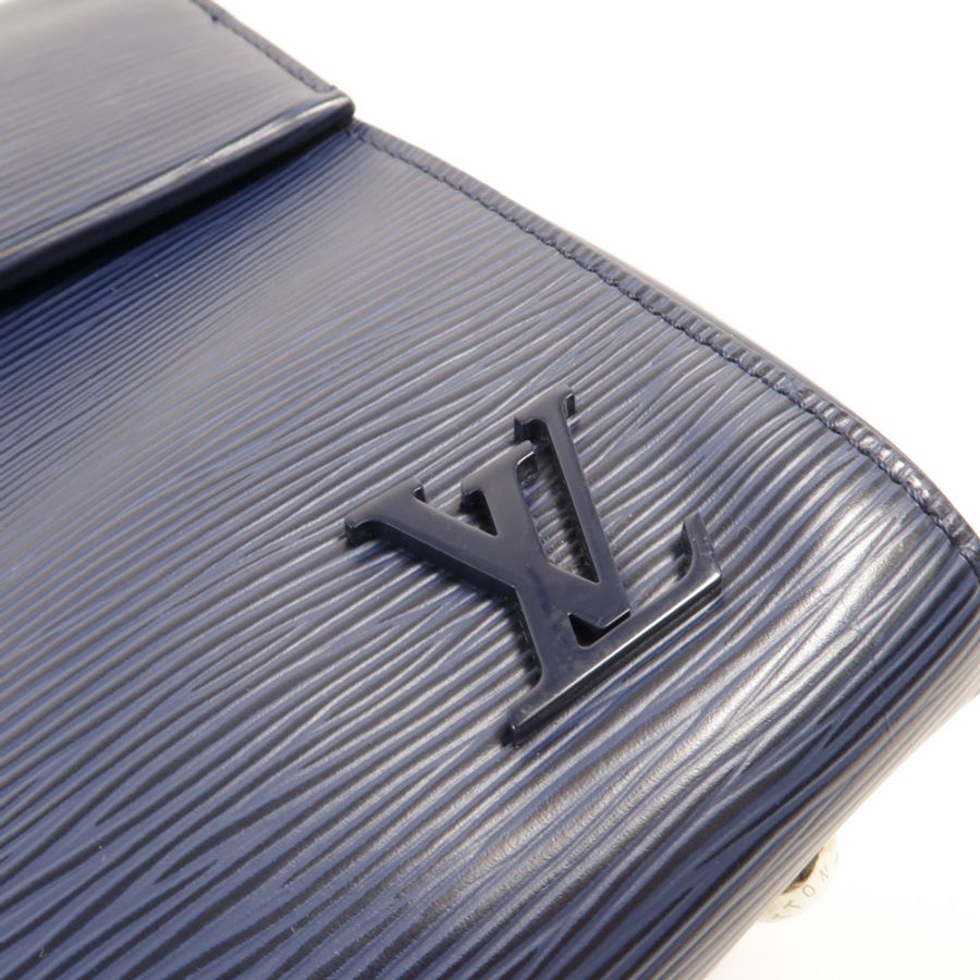 LOUIS VUITTON Epi Cluny MM手挽肩背兩用袋-9