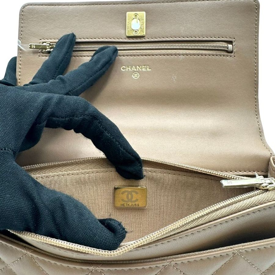 【美收精品】CHANEL 奶茶色珍珠手把口蓋包 C-651【隔月月中將轉賣至日本 上架期限30天】-11