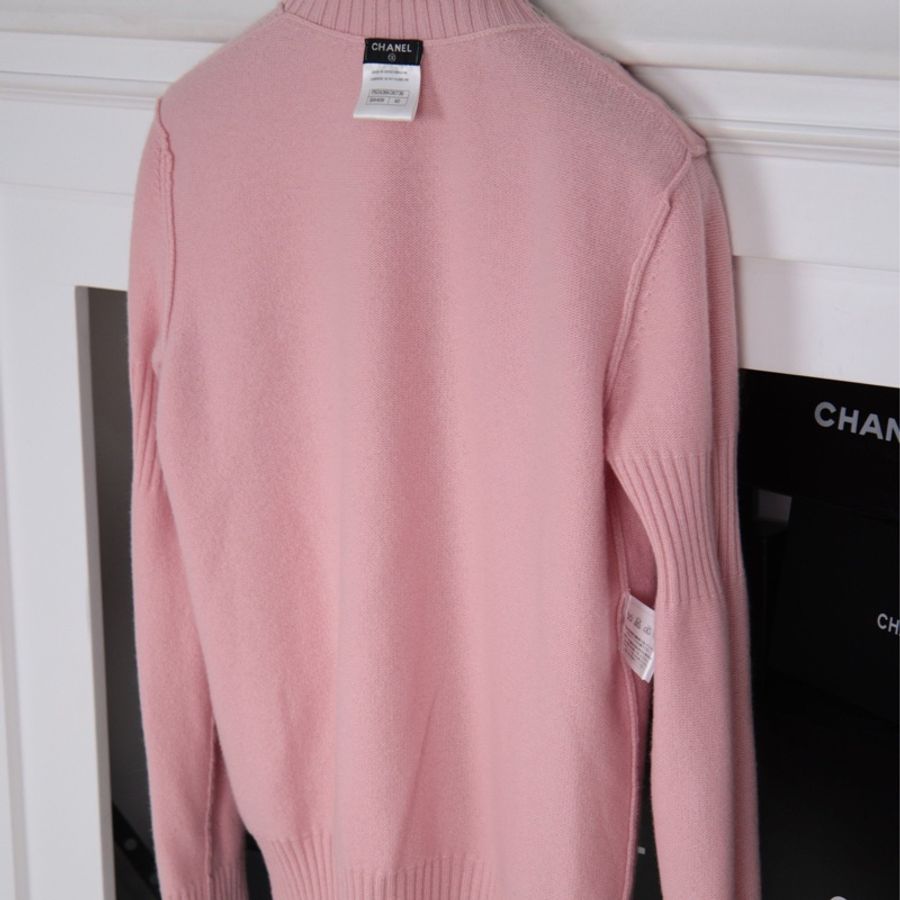 Chanel 15年樱花粉山羊绒书包扣针织套头毛衣外套-11