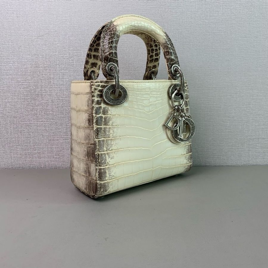 Dior 迪奧💜 lady三格喜馬拉雅鱷魚🐊鑽扣💎吊墜戴妃包 98新!21年 尺寸:17x15cm 附件:21年保卡、發票、防塵袋、肩帶、說明書-1