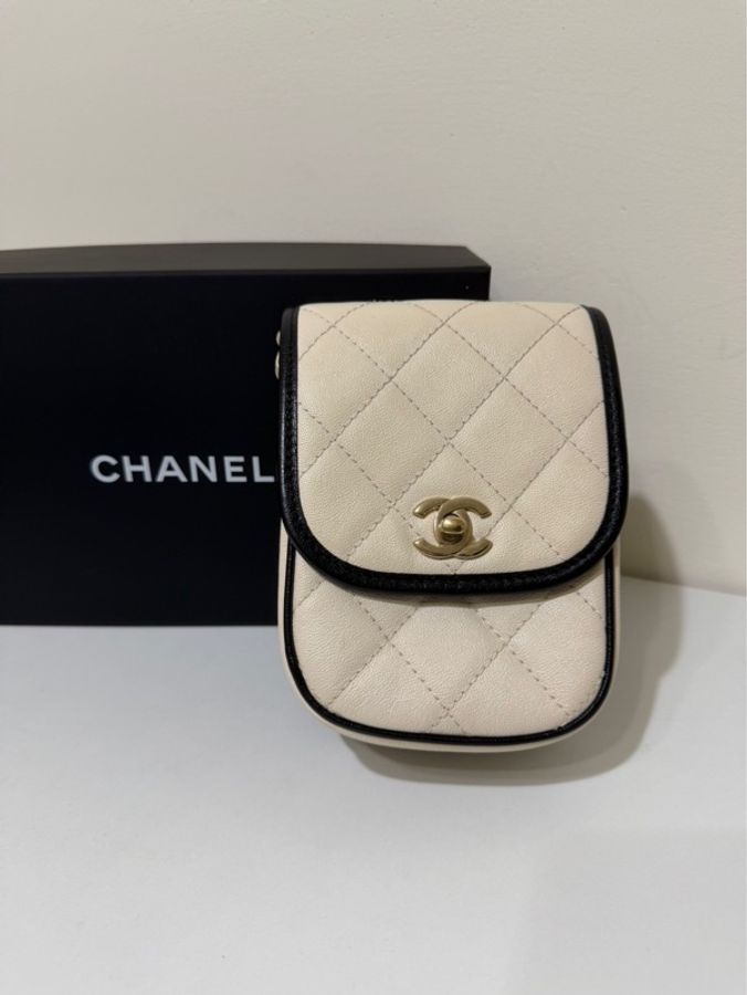Chanel 香奈兒🖤 21s 熊貓🐼手機包 98新✨ 附件：盒子、防塵袋、保卡-0