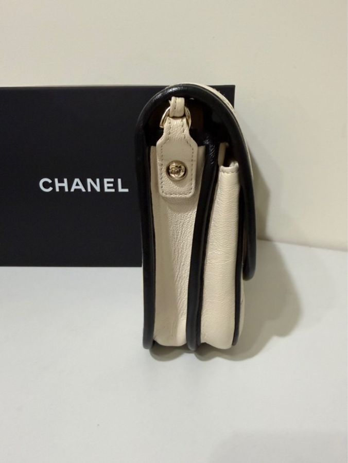 Chanel 香奈兒🖤 21s 熊貓🐼手機包 98新✨ 附件：盒子、防塵袋、保卡-1
