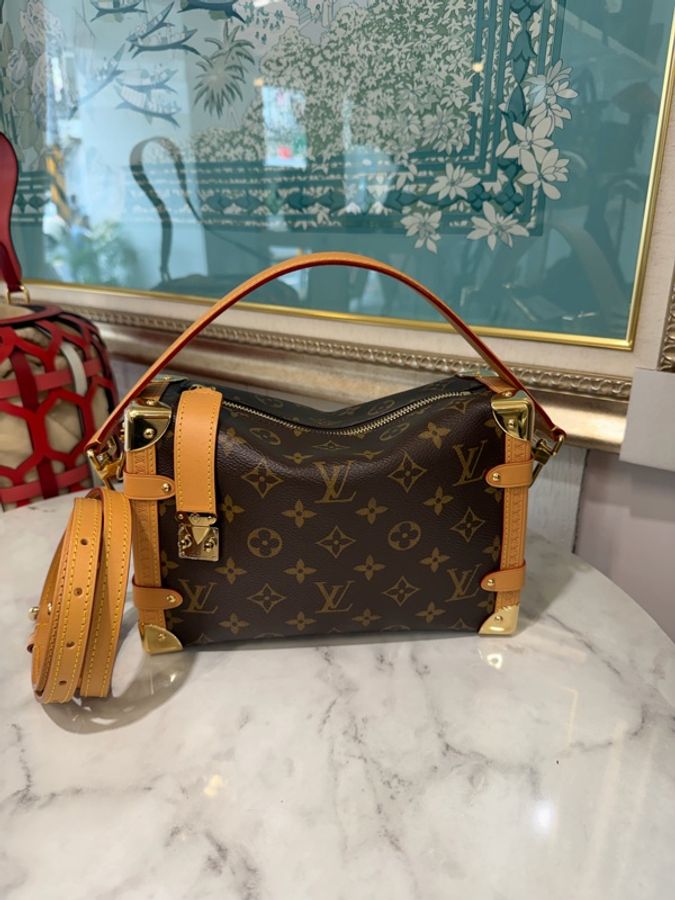 LV 原花SideTrunkMM金釦一字拉手提肩斜背包M46358-0