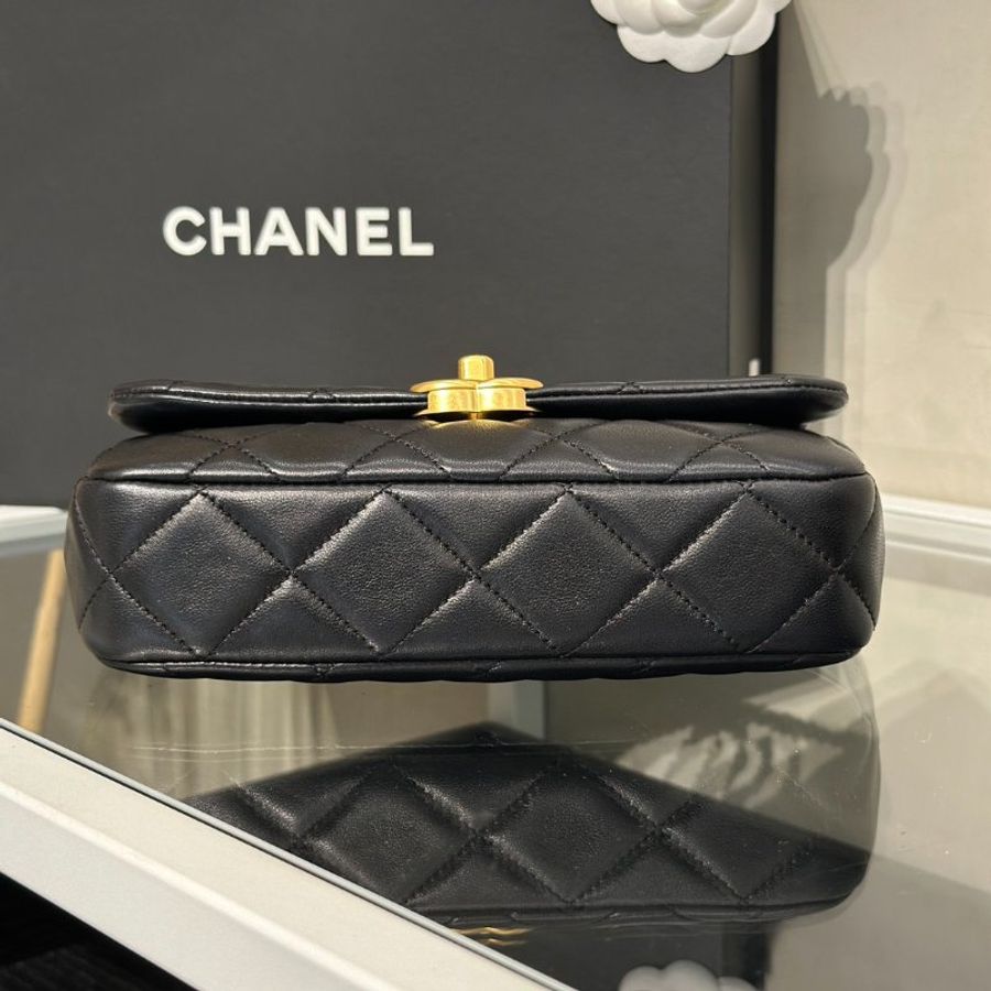 CHANEL 25P珍珠皮穿鍊口蓋包 - 黑金-4