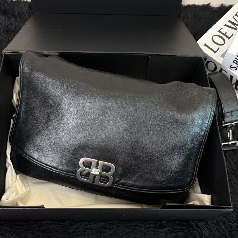 Balenciaga 巴黎世家BB Soft Flap金屬扣小牛皮鏈條包大號單肩包斜挎包 銀扣-1