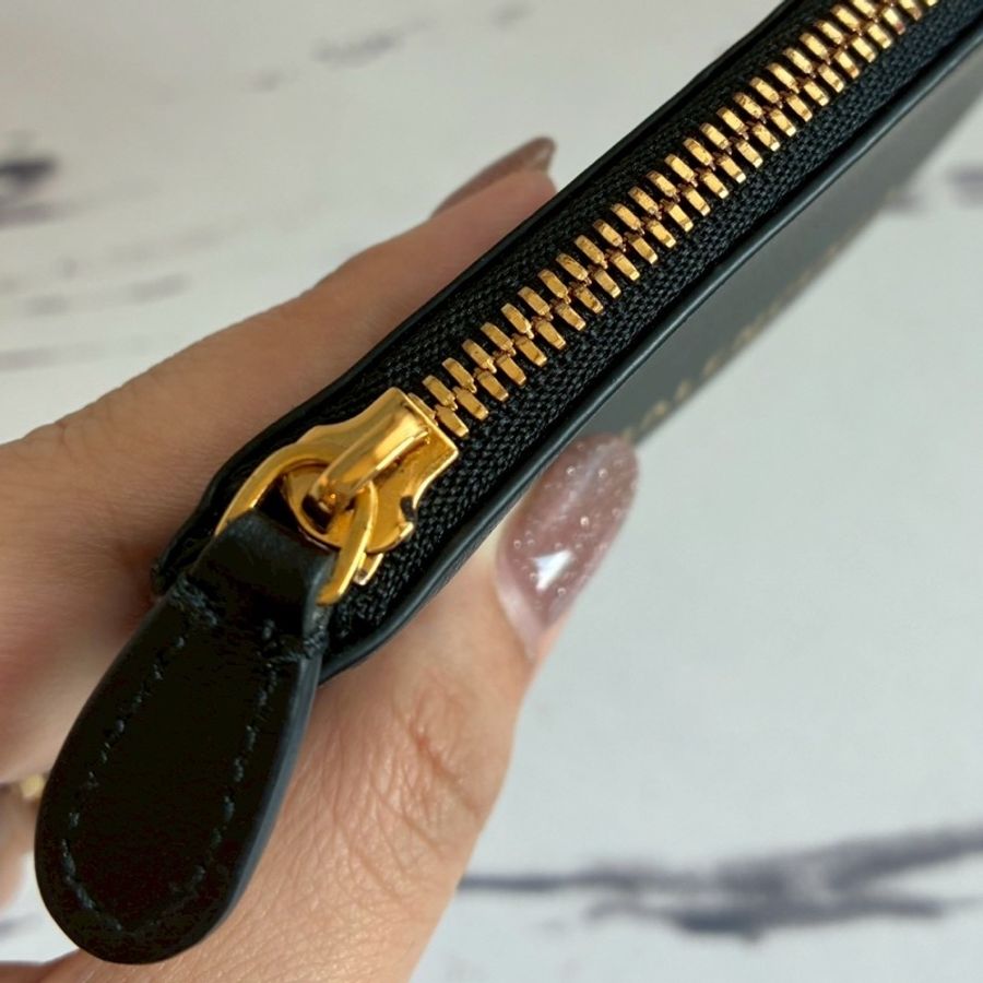 Balenciaga 黑色一字卡片零錢包👛-9
