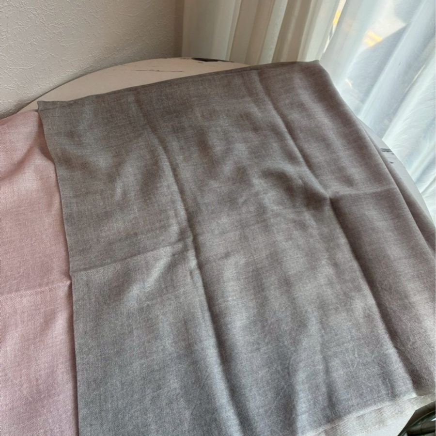 Chanel 粉/灰漸層披巾/圍巾🧣-11