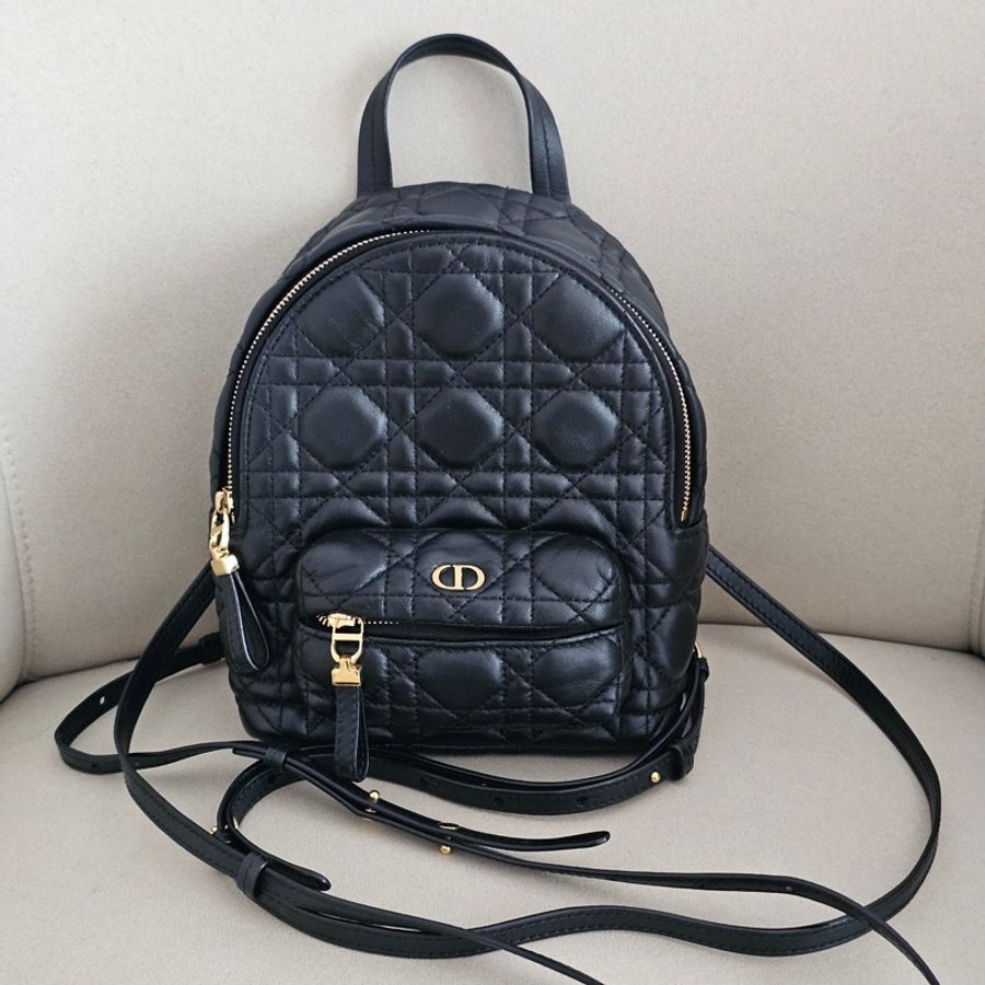 Dior 黑色小後背包-1
