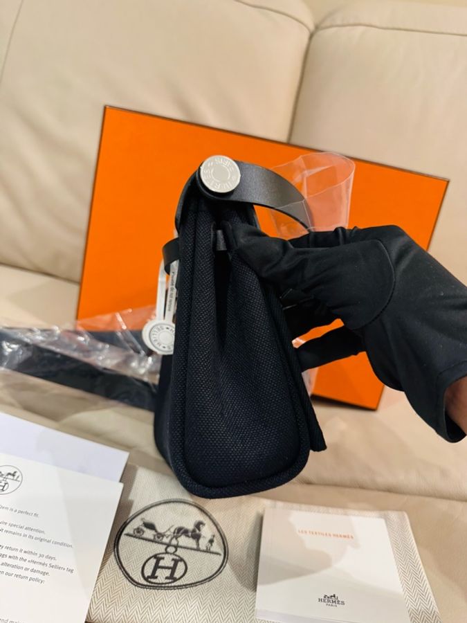 Hermes 愛馬仕 Mini Herbag 斜背包/黑銀款/G刻/全新全配-4