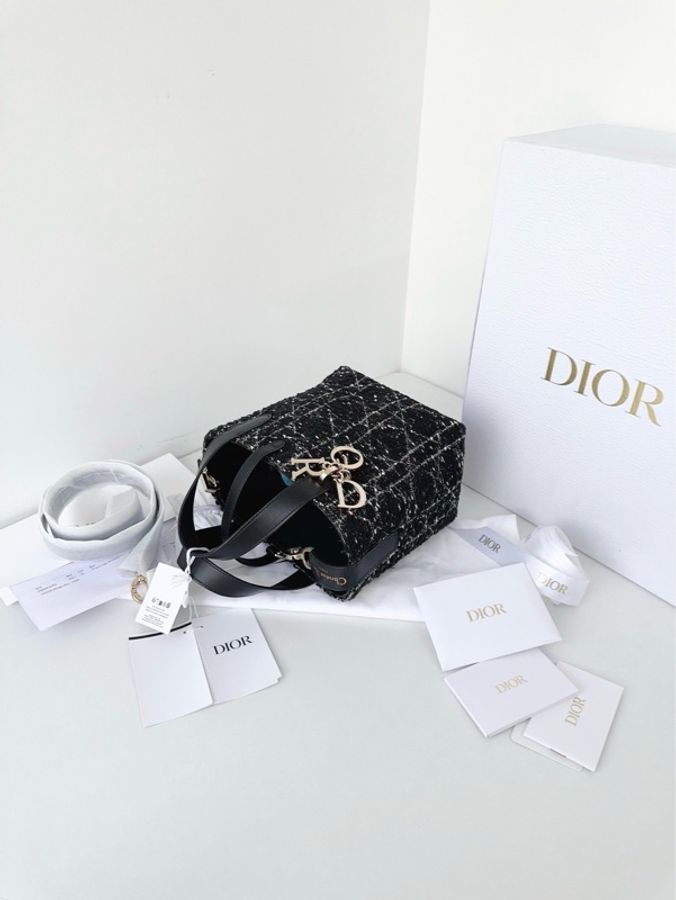 Dior迪奧💜 黑白粗花呢Toujours土著小號菜籃子 新款配色帶斜挎肩帶 99新✨全配購證✅ 尺寸:17*19*12-4