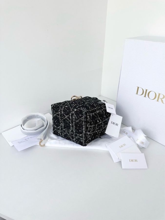 Dior迪奧💜 黑白粗花呢Toujours土著小號菜籃子 新款配色帶斜挎肩帶 99新✨全配購證✅ 尺寸:17*19*12-7