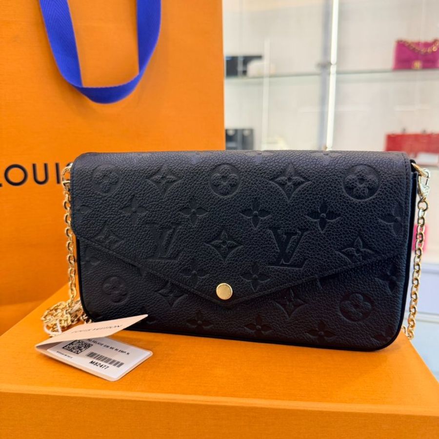 LV M82477經典壓花小牛皮WOC-1