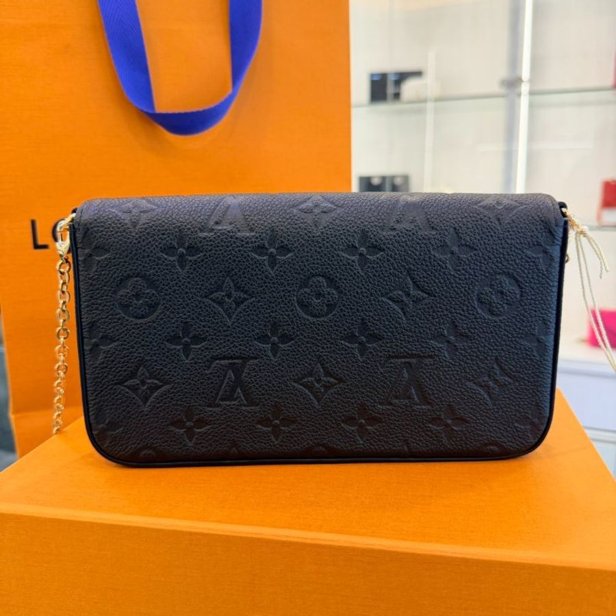LV M82477經典壓花小牛皮WOC-2