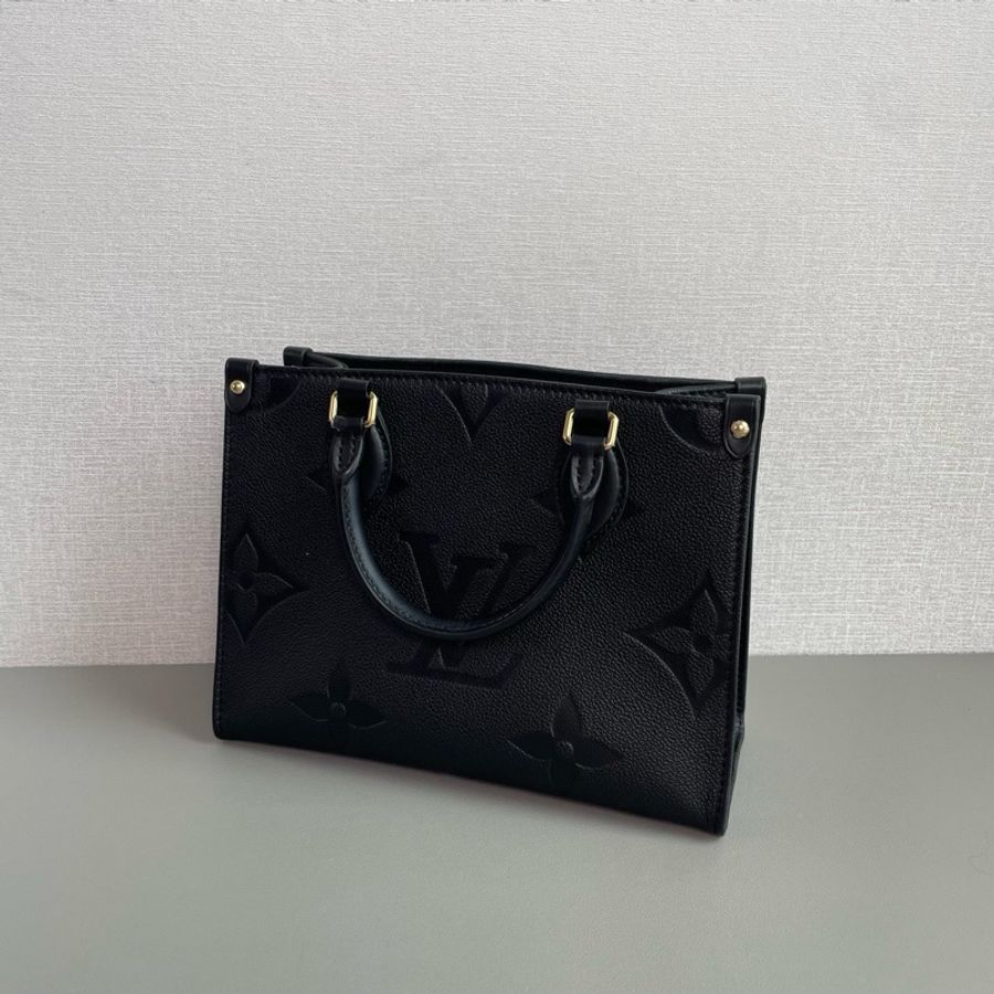 👜LV路易威登｜onthego老花壓紋黑色小號tote｜99新芯片款-4
