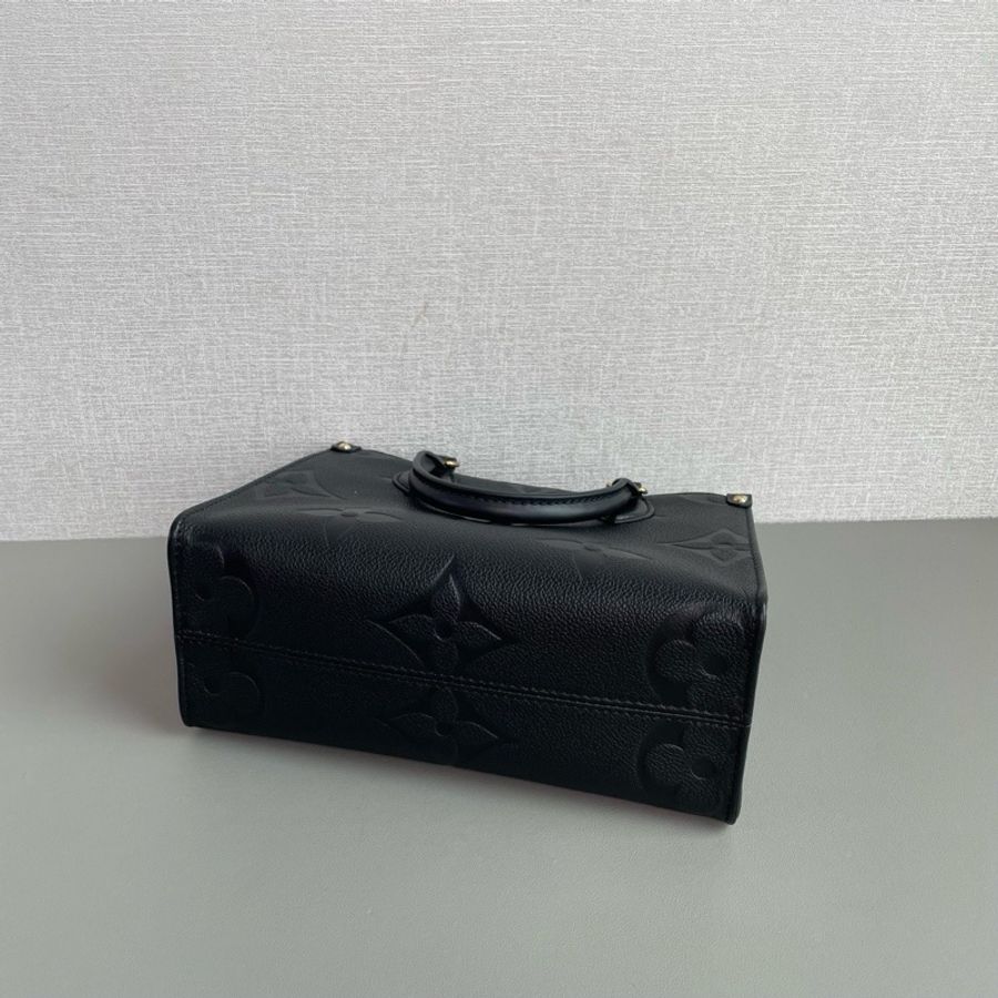👜LV路易威登｜onthego老花壓紋黑色小號tote｜99新芯片款-7