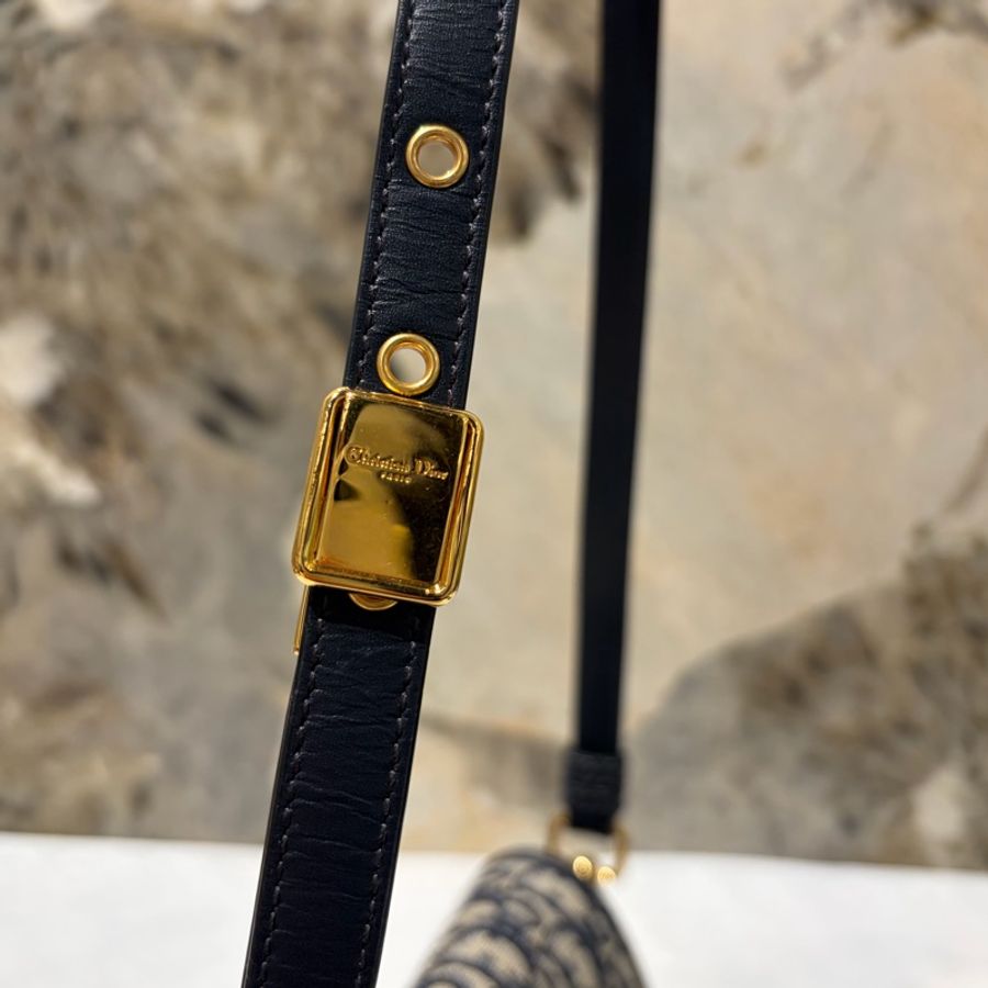 DIOR 藍緹花布金釦BOBBY EAST WEST斜背包-9