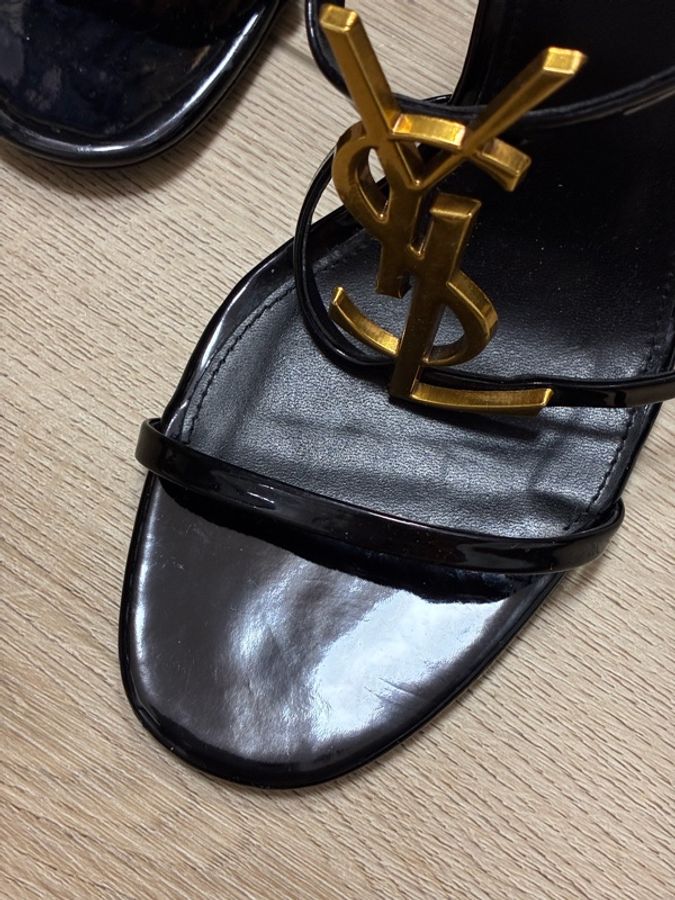 YSL Saint Laurent 經典字母高根鞋 細跟-3
