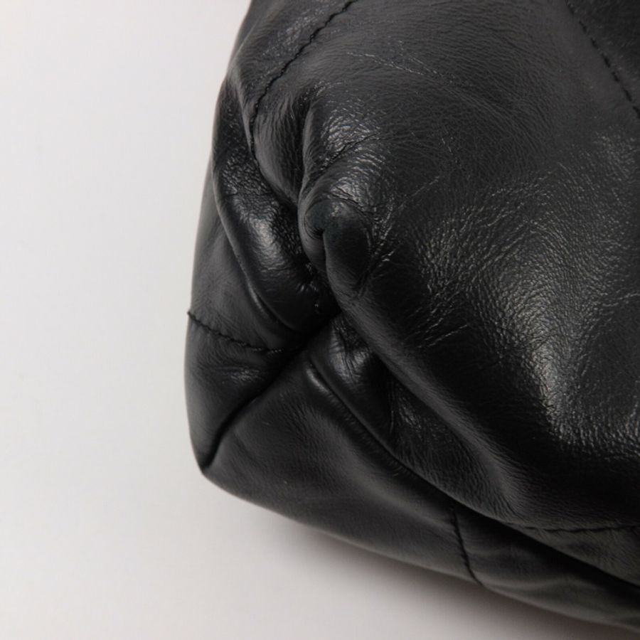 CHANEL 牛皮皮革Chanel 22 Medium鏈帶肩背袋-14