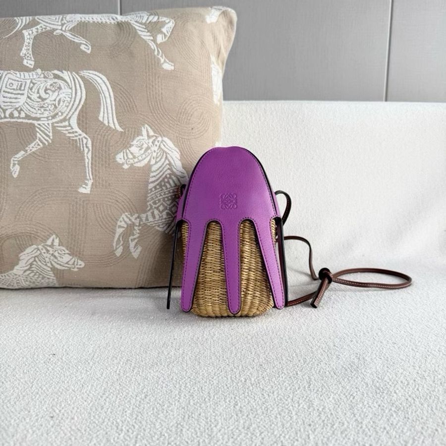 【威選精品】💜 Loewe 紫色草編章魚斜背包-5