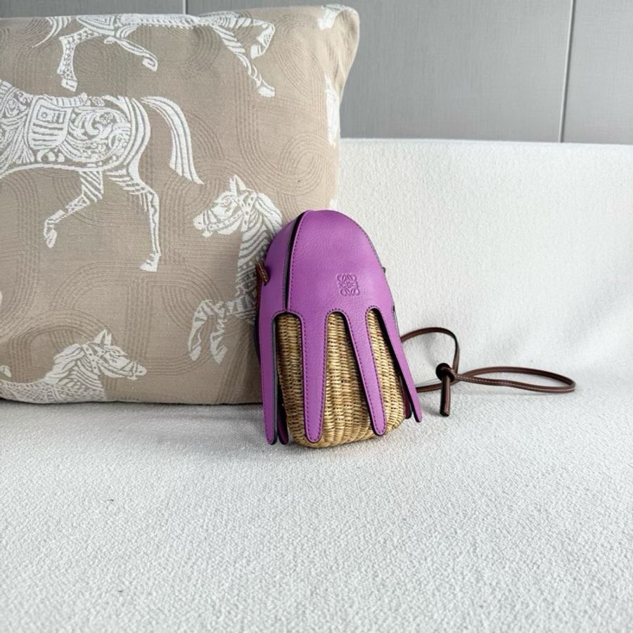 【威選精品】💜 Loewe 紫色草編章魚斜背包-11