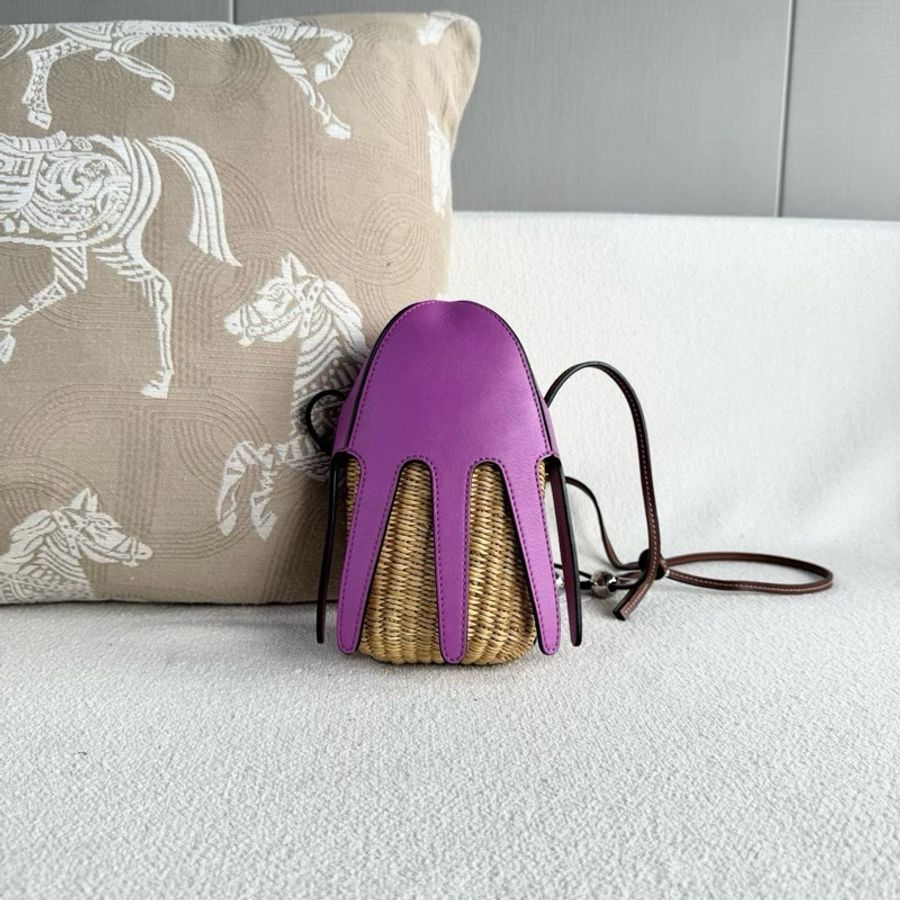 【威選精品】💜 Loewe 紫色草編章魚斜背包-13