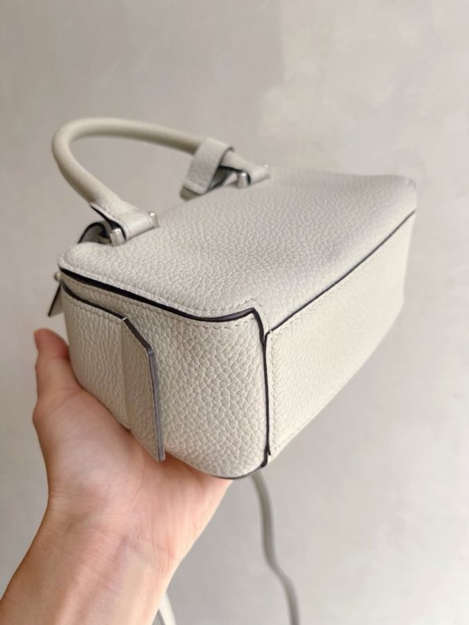 Delvaux 德爾沃cool box mini，可斜挎可手提，尺寸16.5*10-4