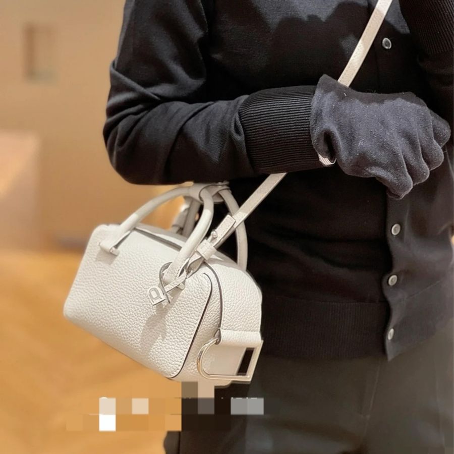 Delvaux 德爾沃cool box mini，可斜挎可手提，尺寸16.5*10-7