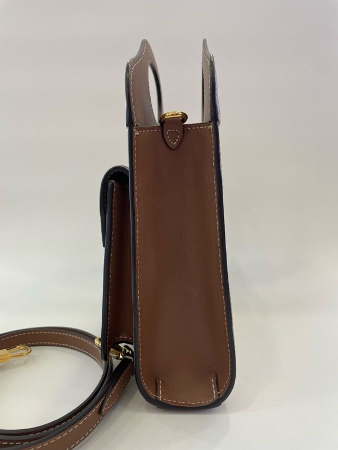 Burberry/巴宝莉 帆布邮差包pocket 焦糖色配黑字logo-3