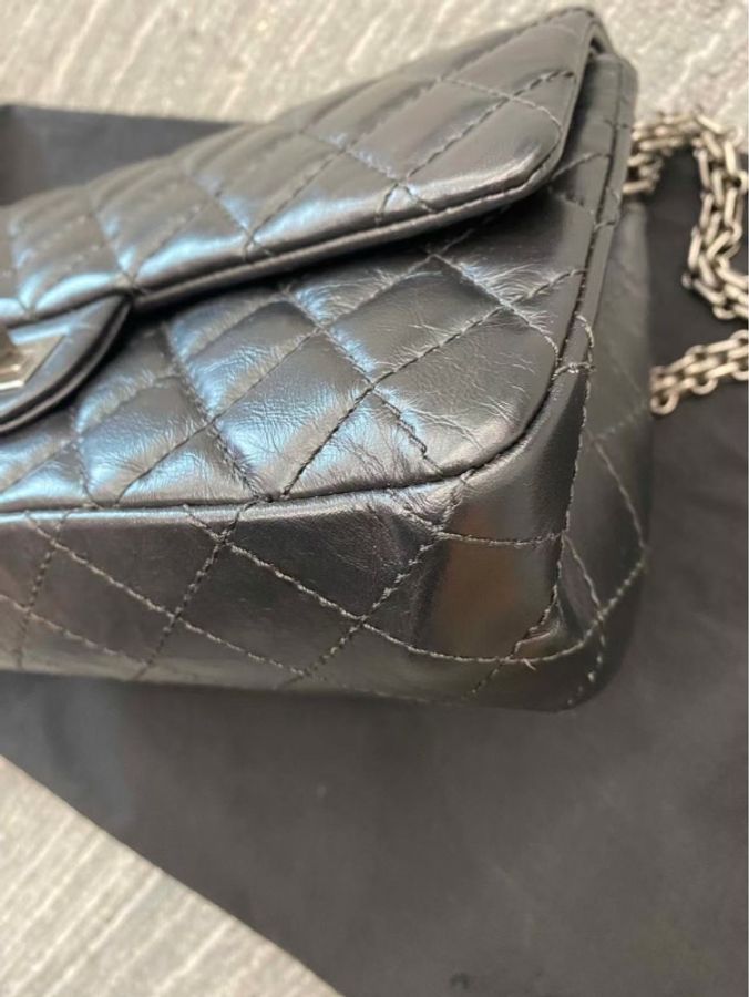 小巴黎二手名牌真品Chanel 2.55  黑銀 膜在 有卡28開 雙蓋 市價37萬-8