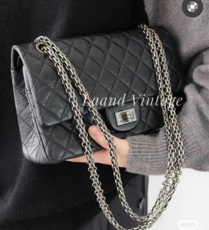小巴黎二手名牌真品Chanel 2.55  黑銀 膜在 有卡28開 雙蓋 市價37萬-9