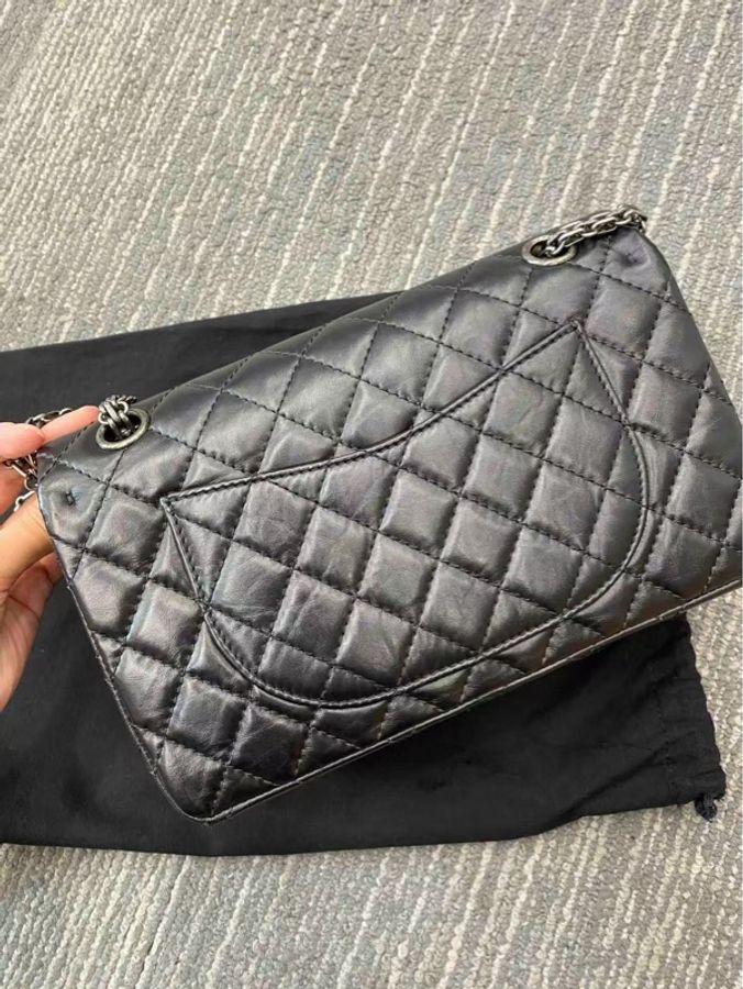 小巴黎二手名牌真品Chanel 2.55  黑銀 膜在 有卡28開 雙蓋 市價37萬-13