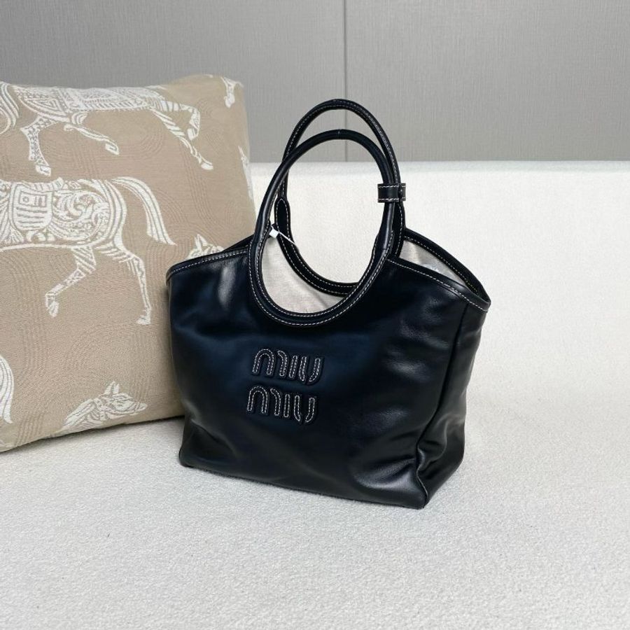 MiuMiu ivy菜籃子托特包 黑色外縫線 牛皮 23*18*12  99新配件塵袋 肩帶-1