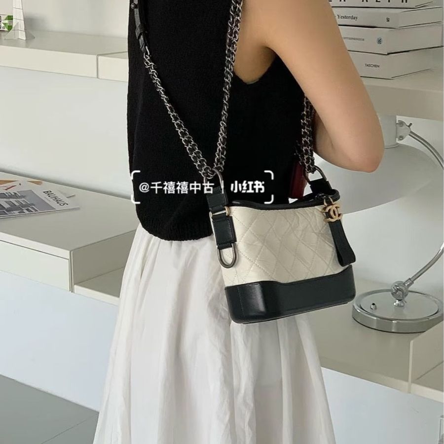 ෆ Chanel Gabrielle 流浪包 黑白熊貓色🐼絕版款🖤-5