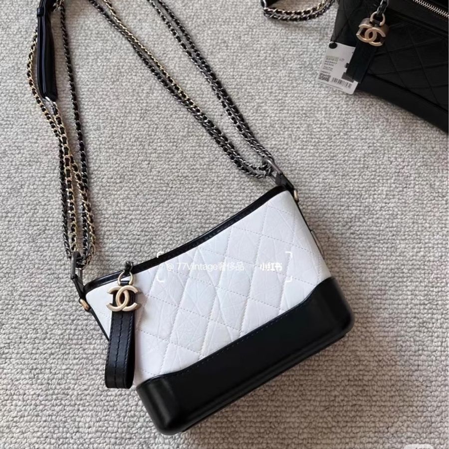 ෆ Chanel Gabrielle 流浪包 黑白熊貓色🐼絕版款🖤-6