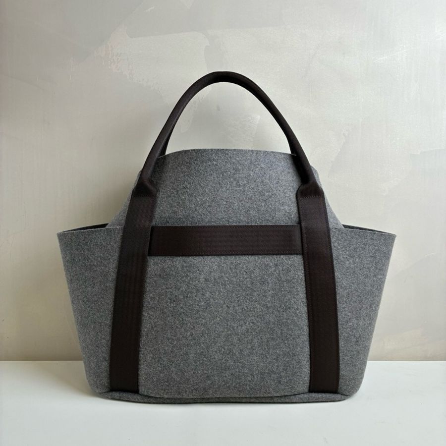 Hermes/愛馬仕 Groom Bag 灰色毛氈馬術包 單肩包 99新 尺寸：38*16*34 附件：可拆卸肩帶。-2