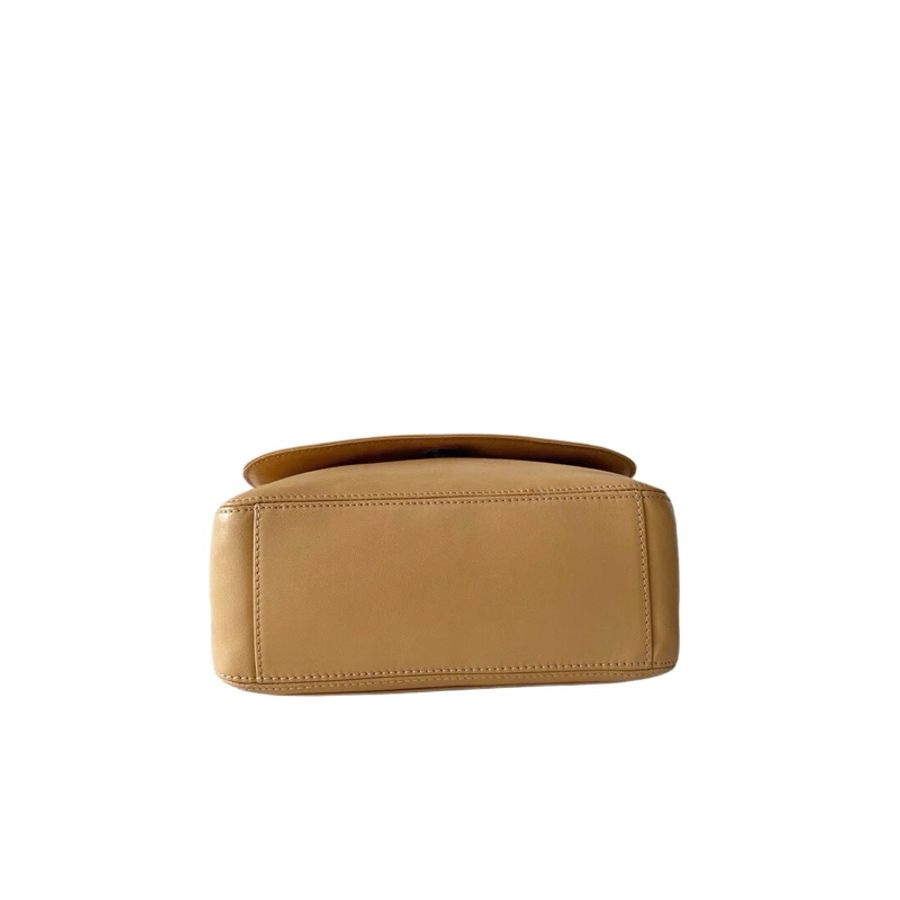 Chanel 奶油棕縫線雙C logo肩背包-2