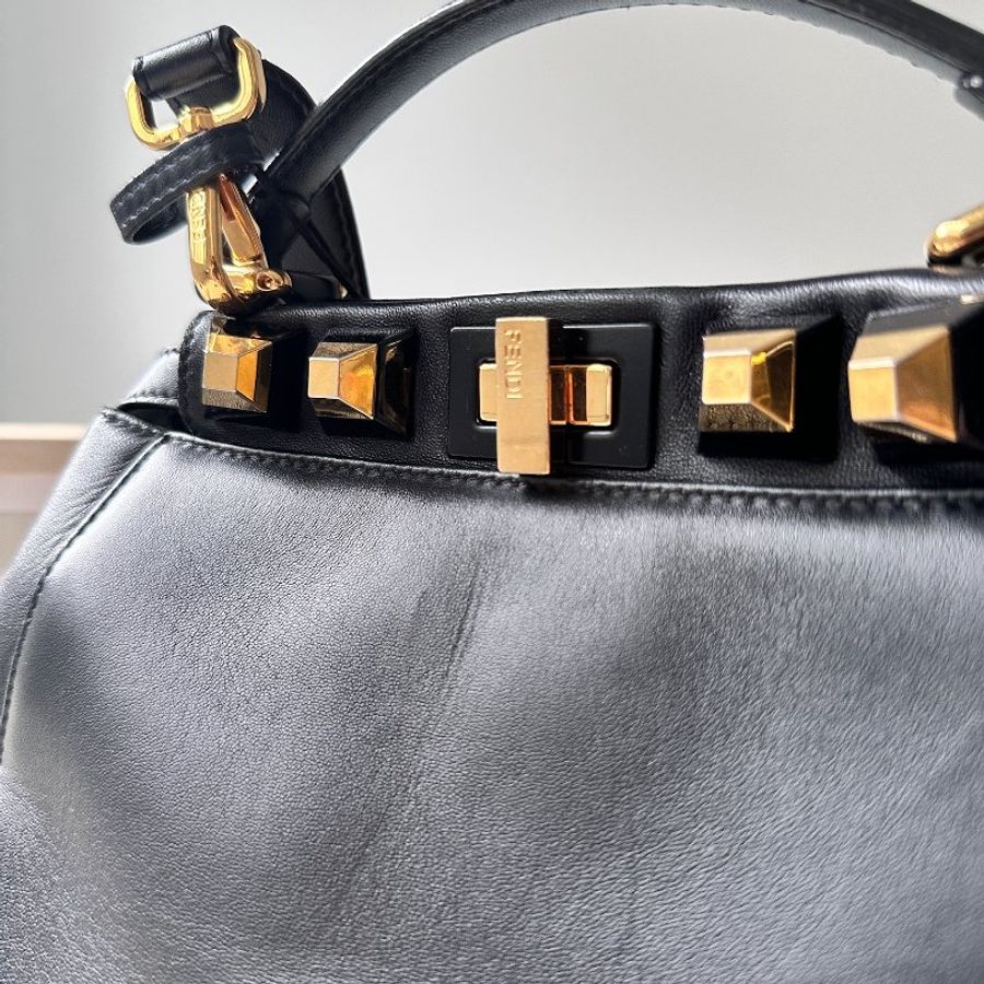 Fendi Peekaboo Studded 小羊皮 手提 肩背-11
