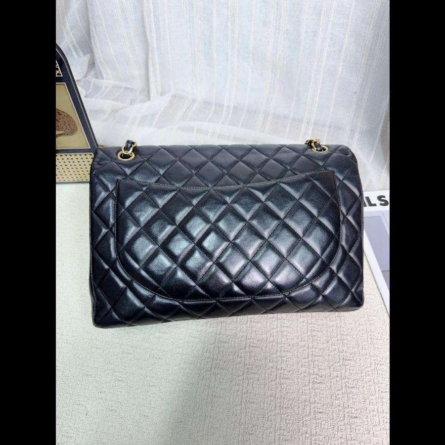 CHANEL CF Maxi 黑金羊皮口蓋包-1